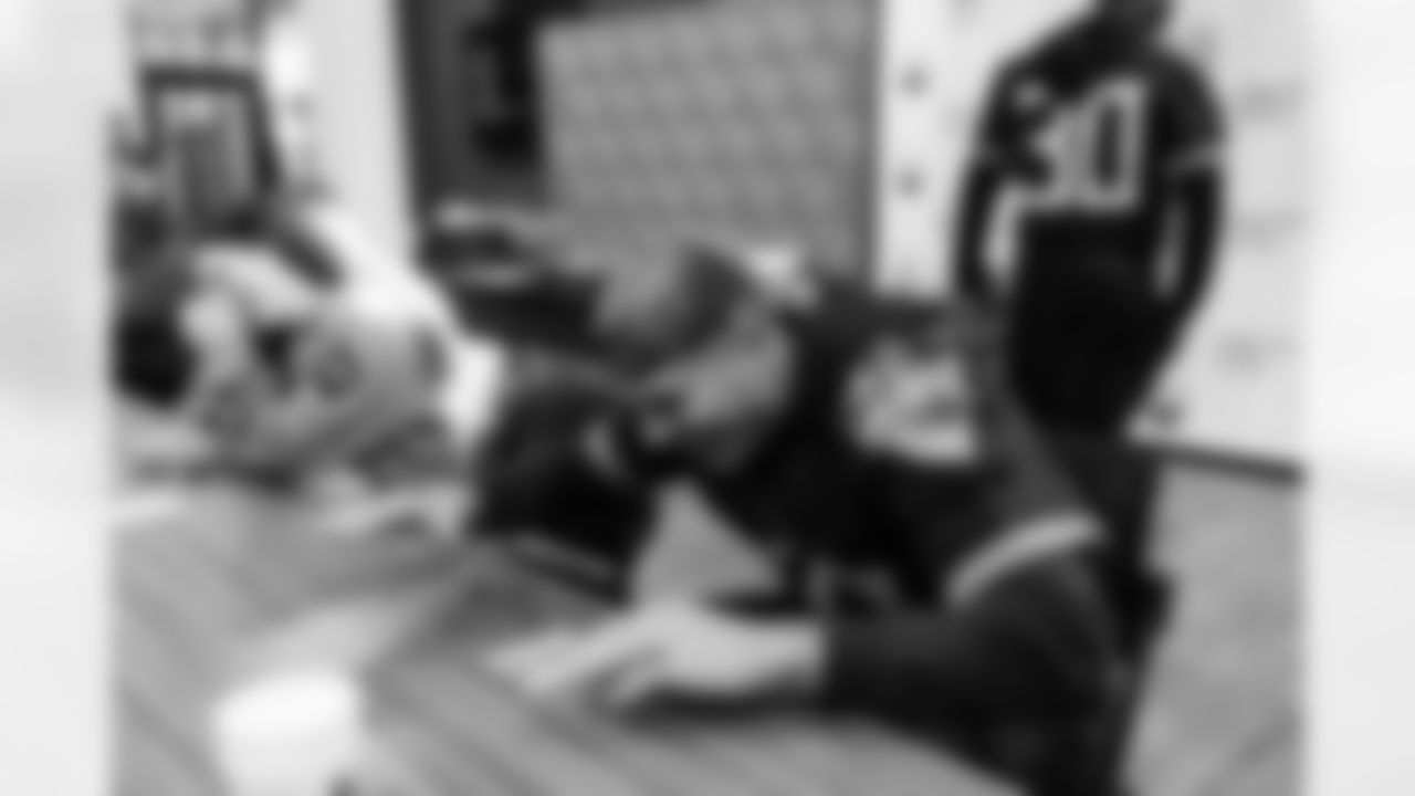 Tennessee Titans host a lunch and play bingo with veterans on Veteran's Day at Operation Stand Down on November 11, 2025 in Nashville, TN. Photo By Jessie Rogers/Tennessee Titans