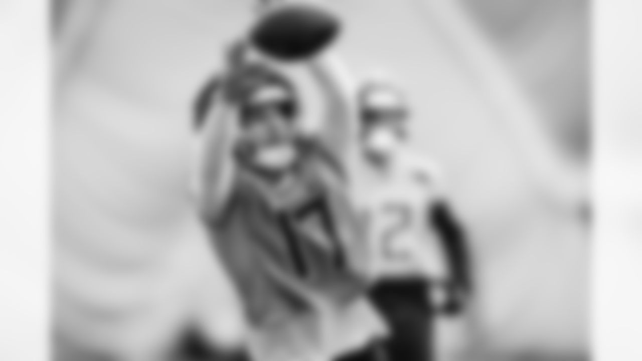 Wide receiver Chimere Dike #17 of the Tennessee Titans during practice in the bubble at the Ascension Saint Thomas Sports Park on November 20, 2025 in Nashville, TN. Photo By Donald Page/Tennessee Titans