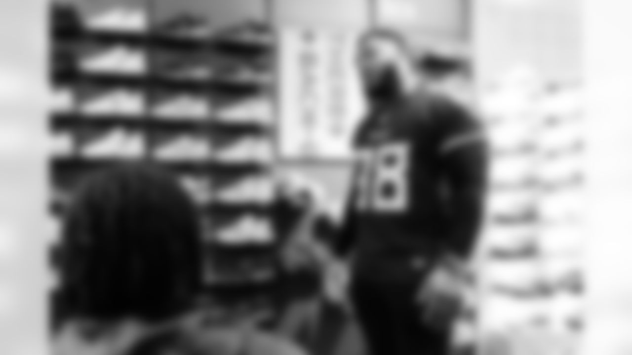 Defensive lineman Jeffery Simmons #98 of the Tennessee Titans partners with Big Brothers Big Sisters of Middle Tennessee to take 9th and 10th graders shopping at JD Sports on December 10, 2024 in Nashville, TN. Photo By Donald Page/Tennessee Titans