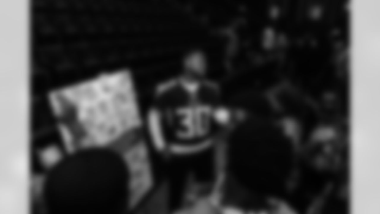 Community Tuesdays on October 28, 2025 at James Lawson High School in Nashville, TN. Photo By Beau Brune/Tennessee Titans