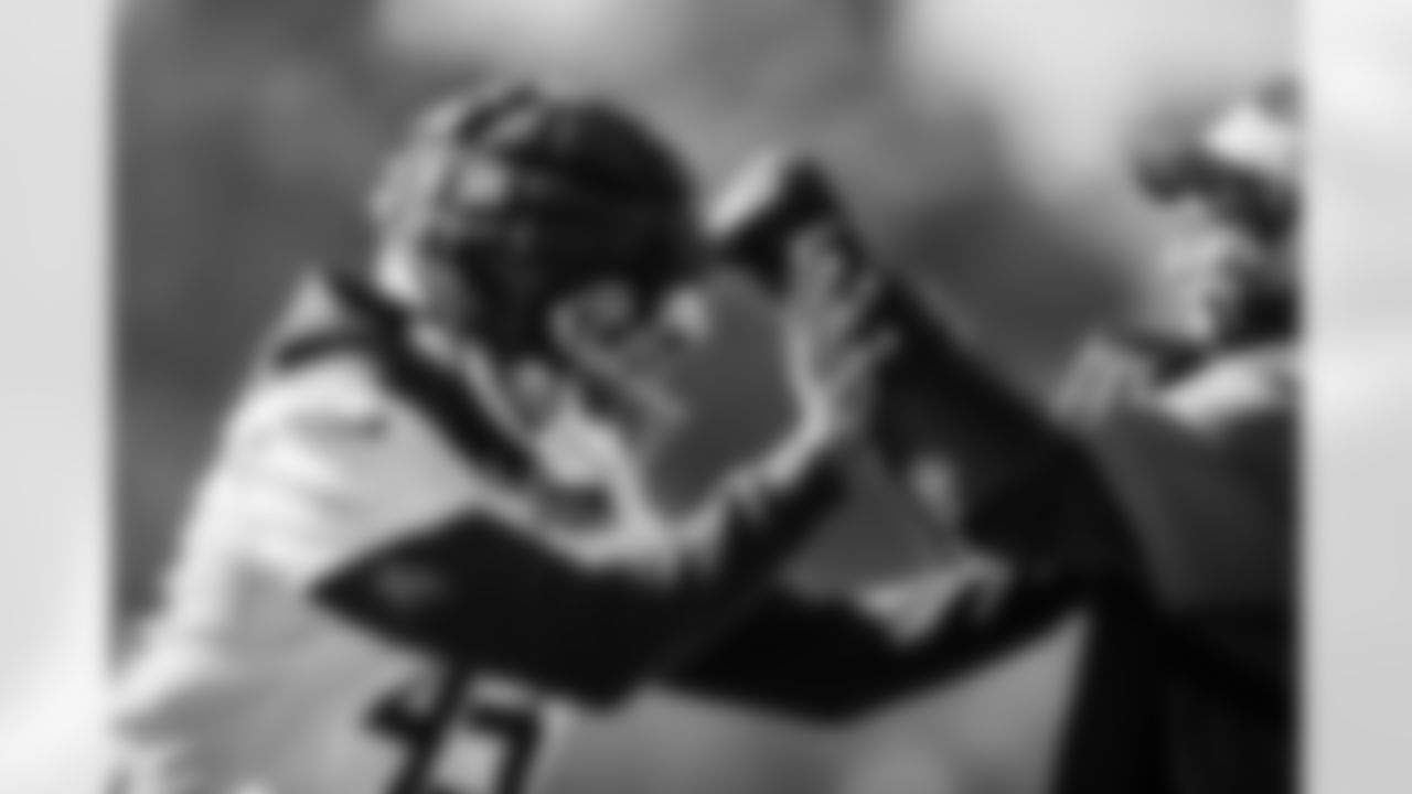 Outside linebacker Arden Key #49 of the Tennessee Titans during practice at the Ascension Saint Thomas Sports Park on November 12, 2025 in Nashville, TN. Photo By Donald Page/Tennessee Titans