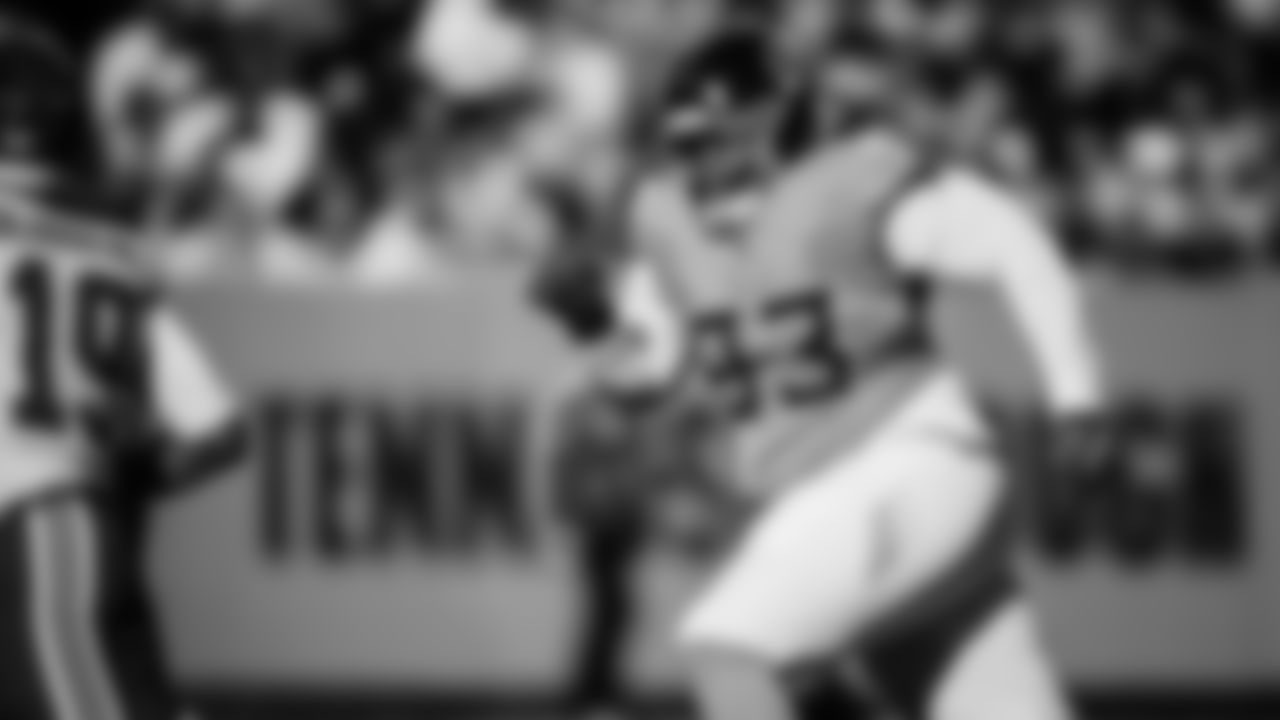 Defensive tackle T'Vondre Sweat #93 of the Tennessee Titans during the game between the Tennessee Titans and the San Francisco 49ers at Levi's Stadium on December 21, 2025 in San Francisco, CA. Photo By Donald Page/Tennessee Titans