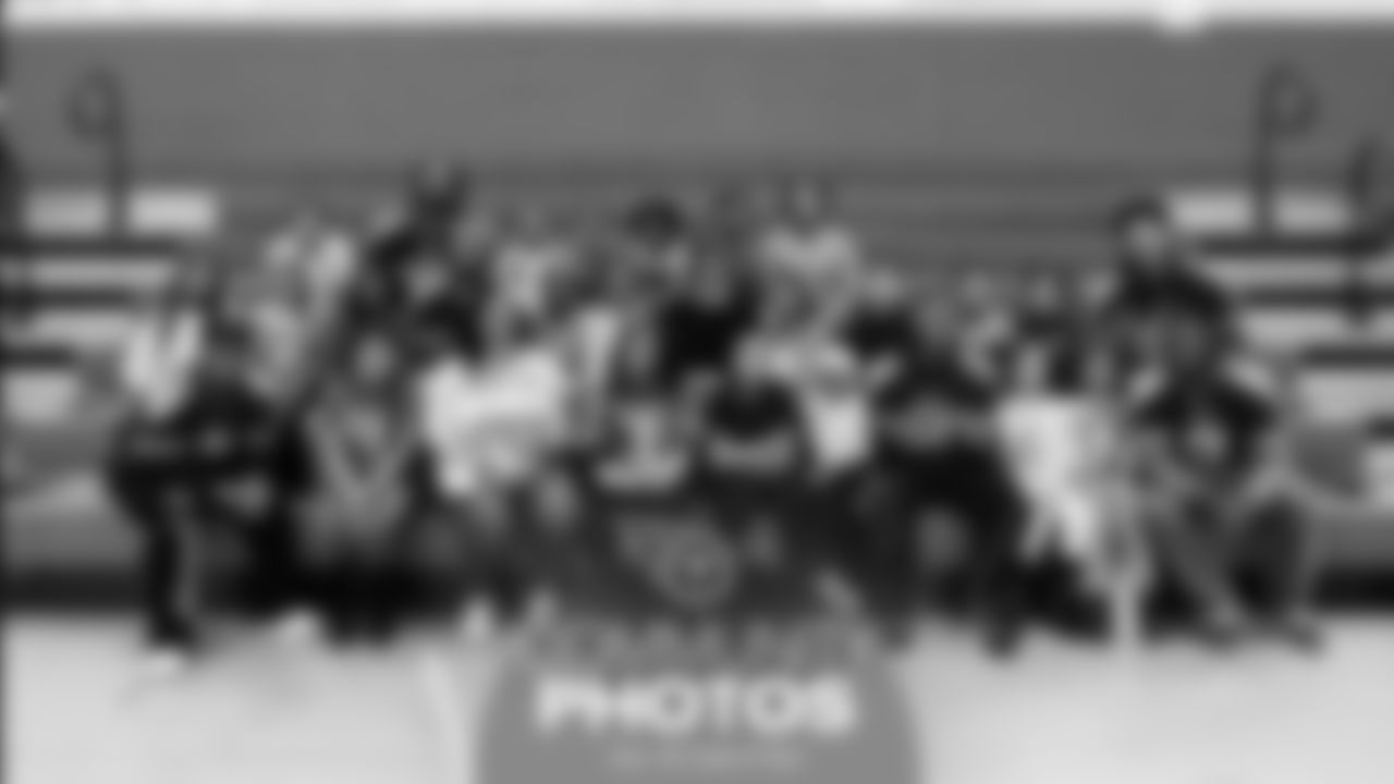 12.16_TakeATitantoSchool_Community