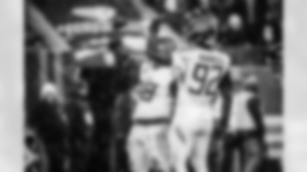 The Tennessee Titans and the Cleveland Browns compete at Huntington Bank Field on December 07, 2025 in Cleveland, OH. Photo By Donald Page/Tennessee Titans