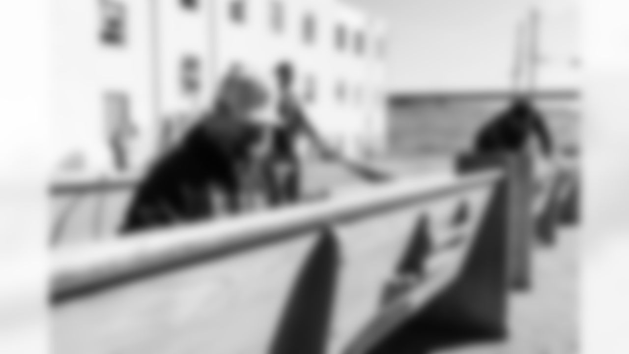 The Tennessee Titans partner with CreatiVets to help renovate a former church building to be a new art center for veterans on November 14, 2025 in Nashville, TN. Photo By Jessie Rogers/Tennessee Titans