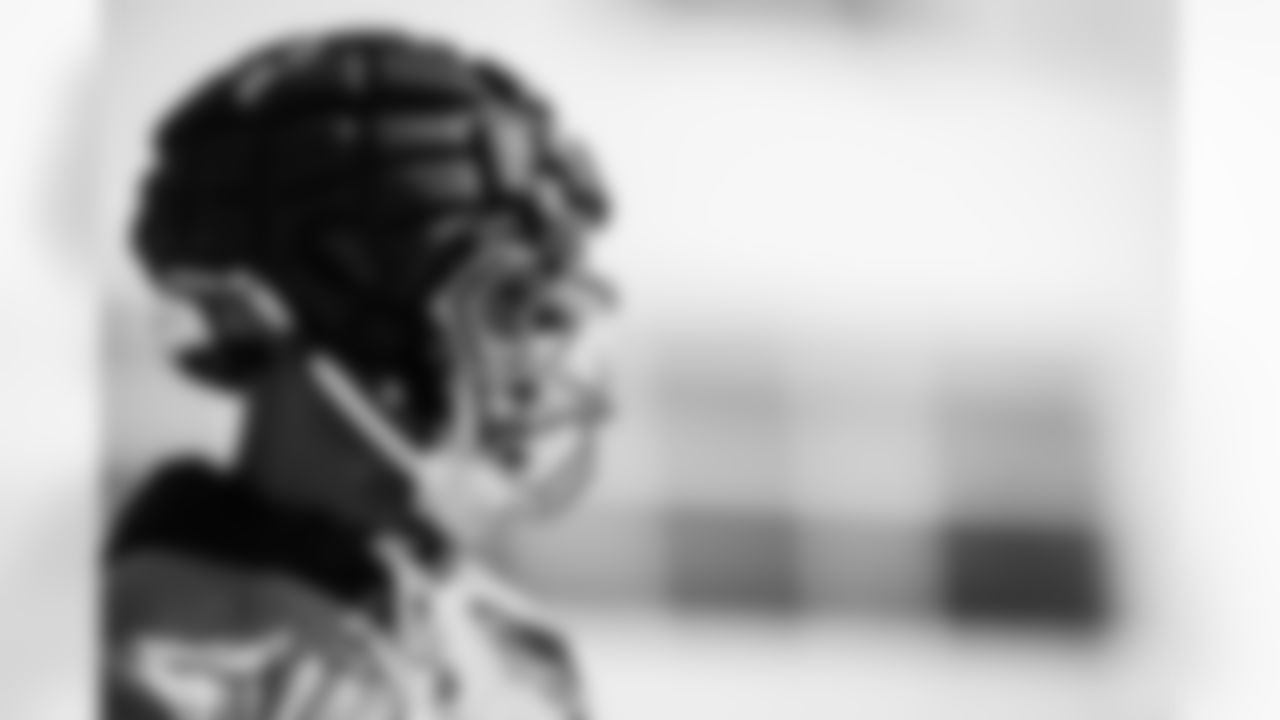 Running back Tony Pollard #20 of the Tennessee Titans during practice at the Ascension Saint Thomas Sports Park on December 11, 2025 in Nashville, TN. Photo By Jessie Rogers/Tennessee Titans