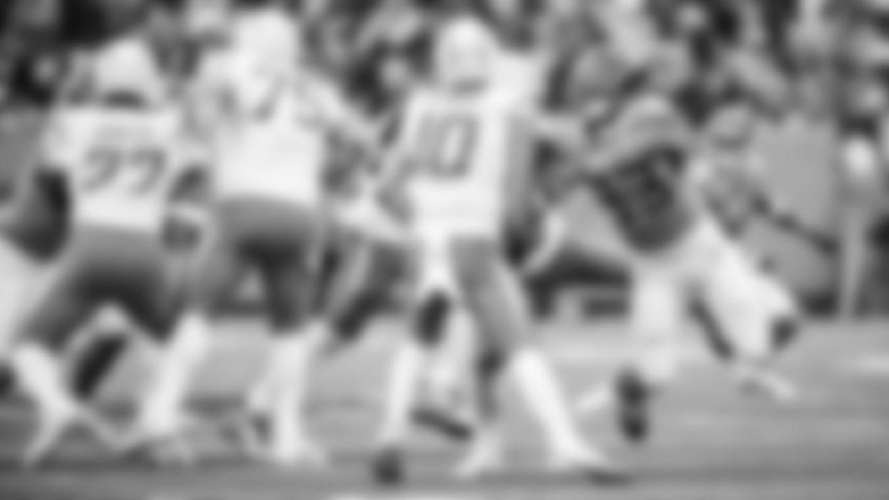 The Tennessee Titans and the Los Angeles Chargers compete at Nissan Stadium on November 02, 2025 in Nashville, TN. Photo B Beau Brune/Tennessee Titans