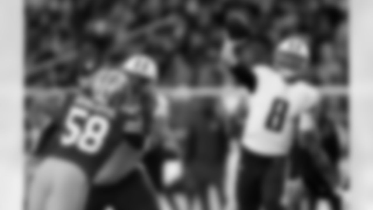 Tennessee Titans quarterback Marcus Mariota (8) throws against the San Francisco 49ers during the first half of an NFL football game, Sunday, Dec. 17, 2017, in Santa Clara, Calif. (AP Photo/D. Ross Cameron)