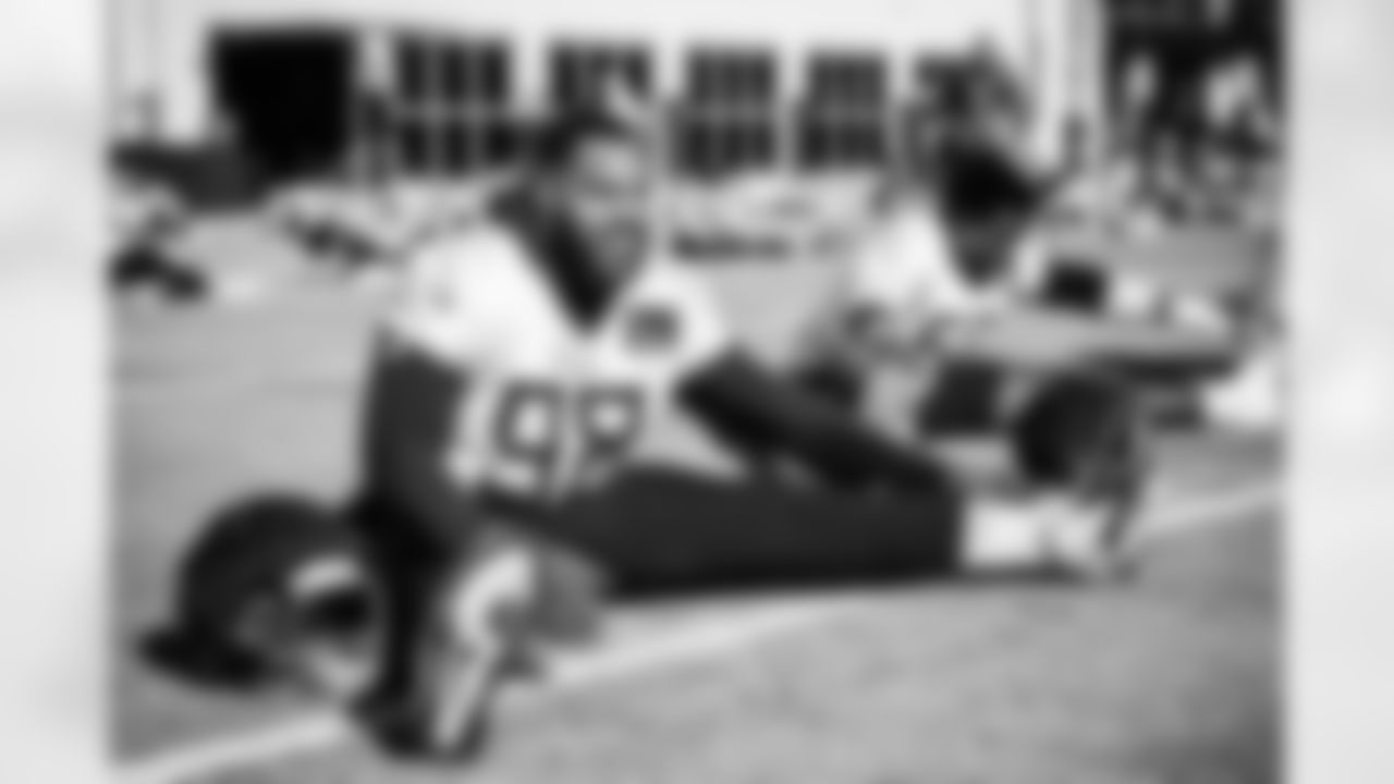 Defensive tackle Jeffery Simmons #98 of the Tennessee Titans during practice at the Ascension Saint Thomas Sports Park on December 12, 2025 in Nashville, TN. Photo By Donald Page/Tennessee Titans