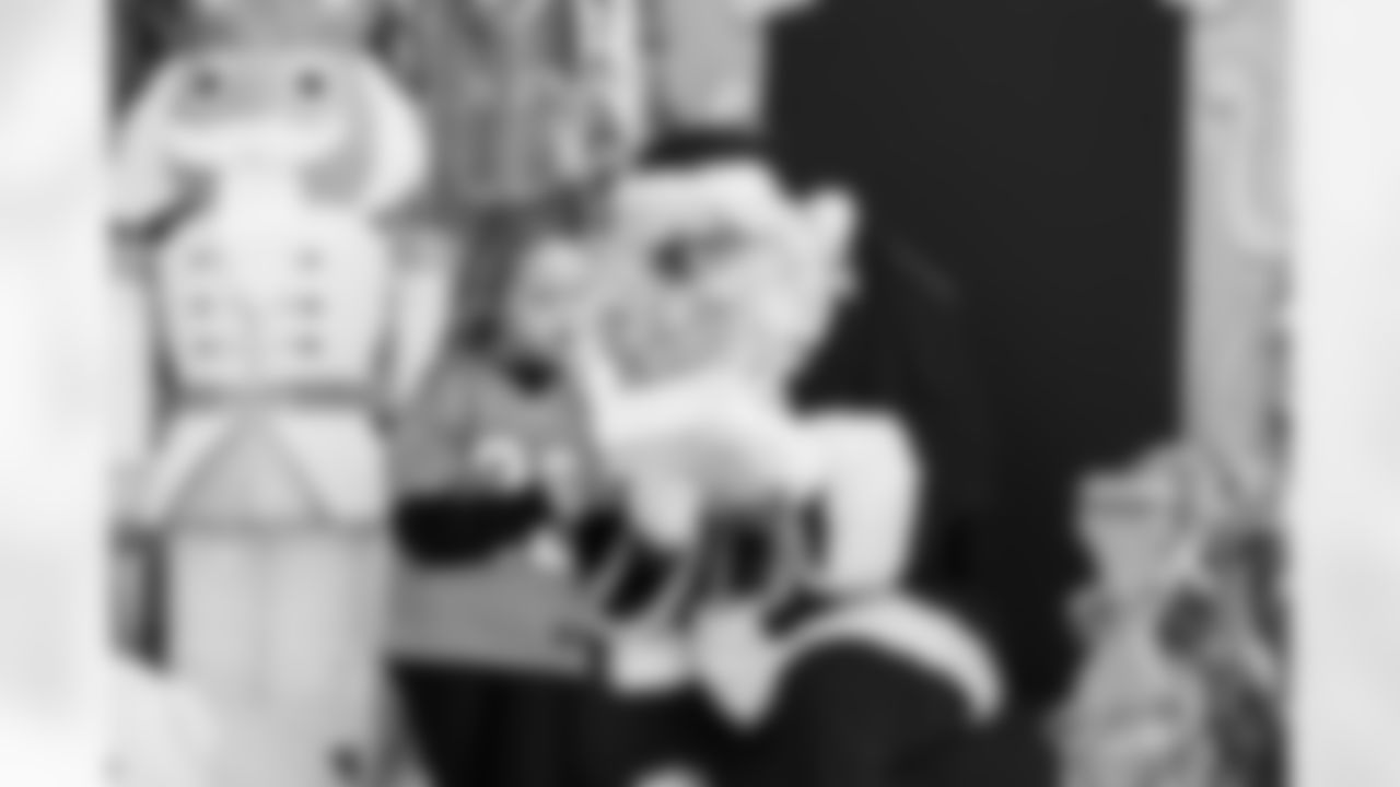 T-Rac's Tinsel Town on December 13, 2025 in Nashville, TN. Photo By Beau Brune/Tennessee Titans