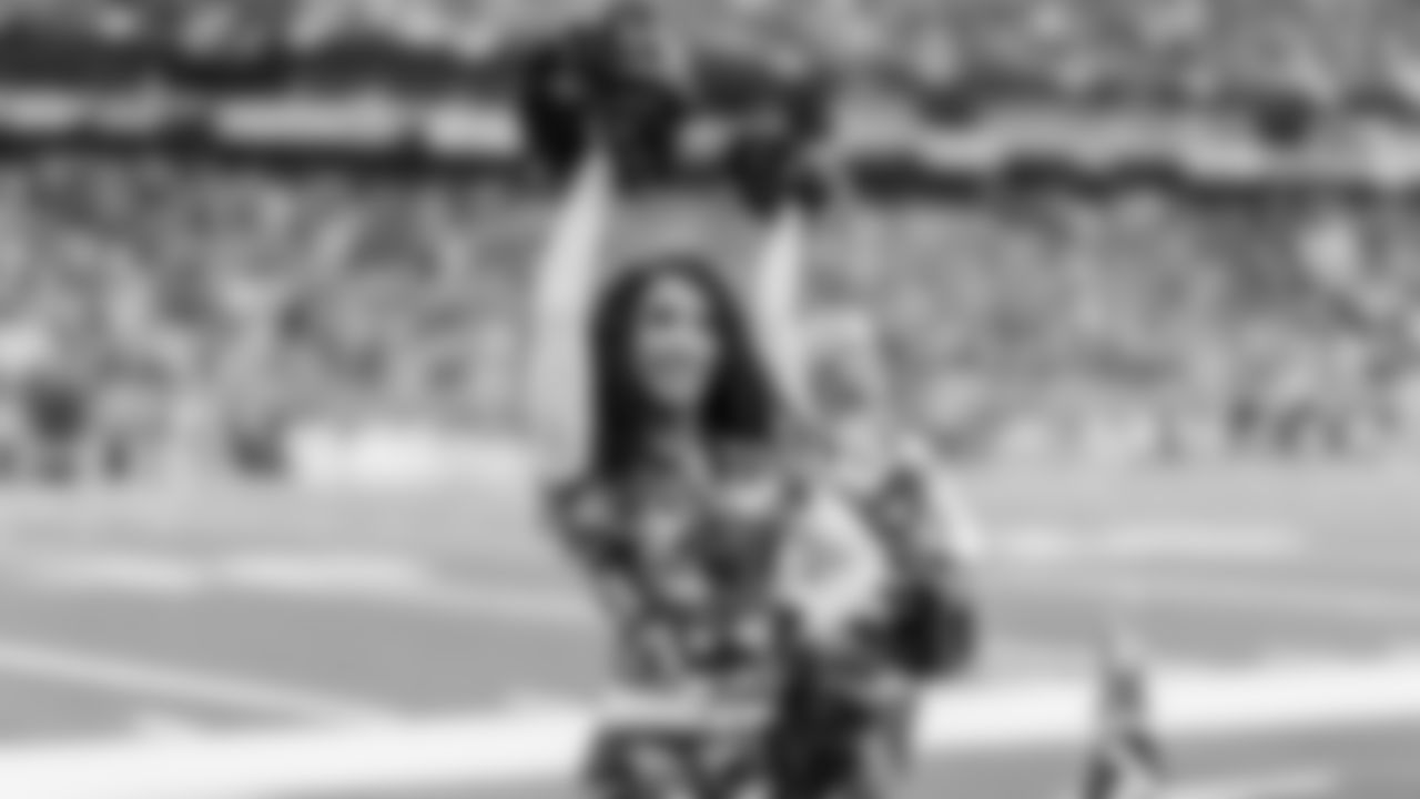 Tennessee Titans Cheerleaders during the game between the Tennessee Titans and the Carolina Panthers at Nissan Stadium on November 26, 2023 in Nashville, TN. Photo By Kaitlyn Hungerford/Tennessee Titans