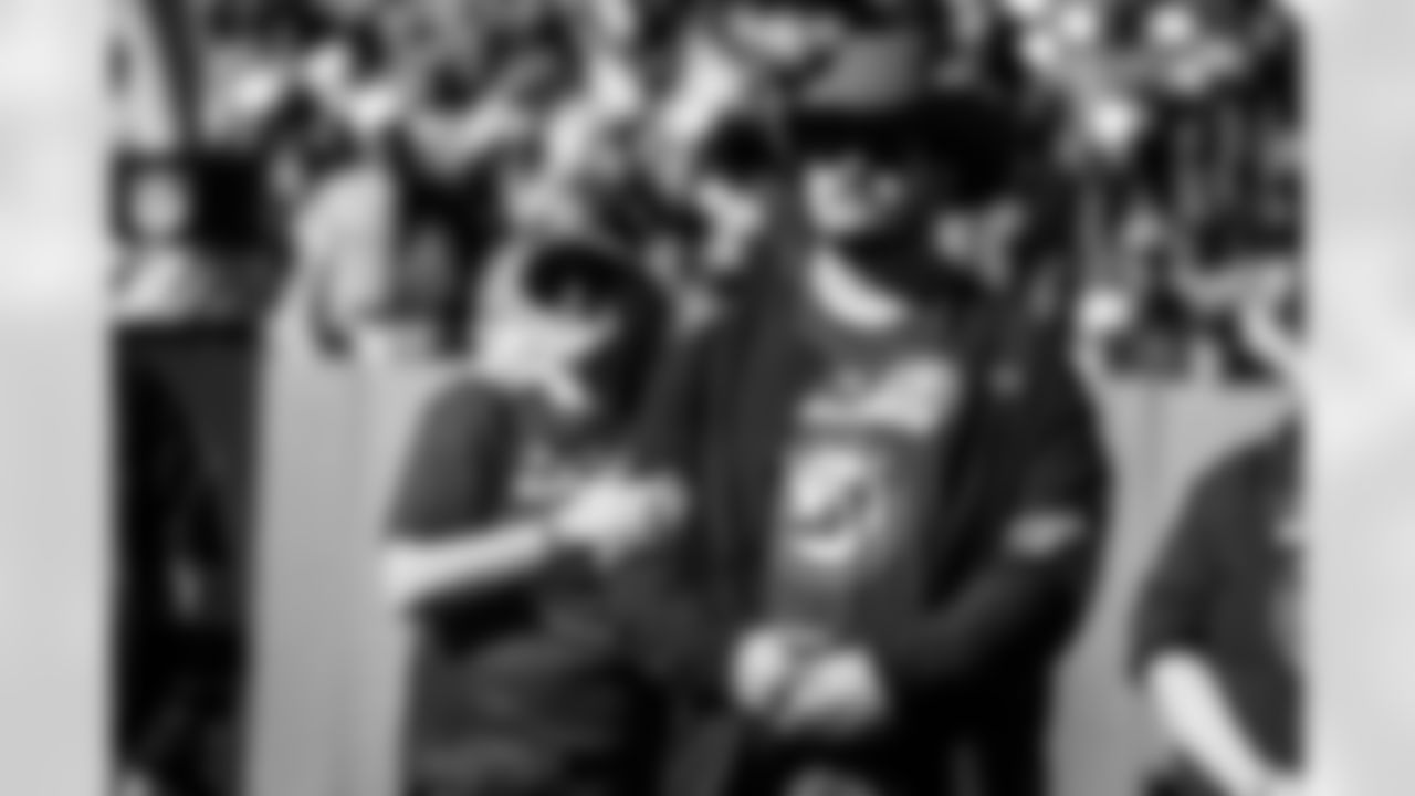 TAPS during the game between the Tennessee Titans and the Houston Texans at Nissan Stadium on November 16, 2025 in Nashville, TN. Photo By Beau Brune /Tennessee Titans