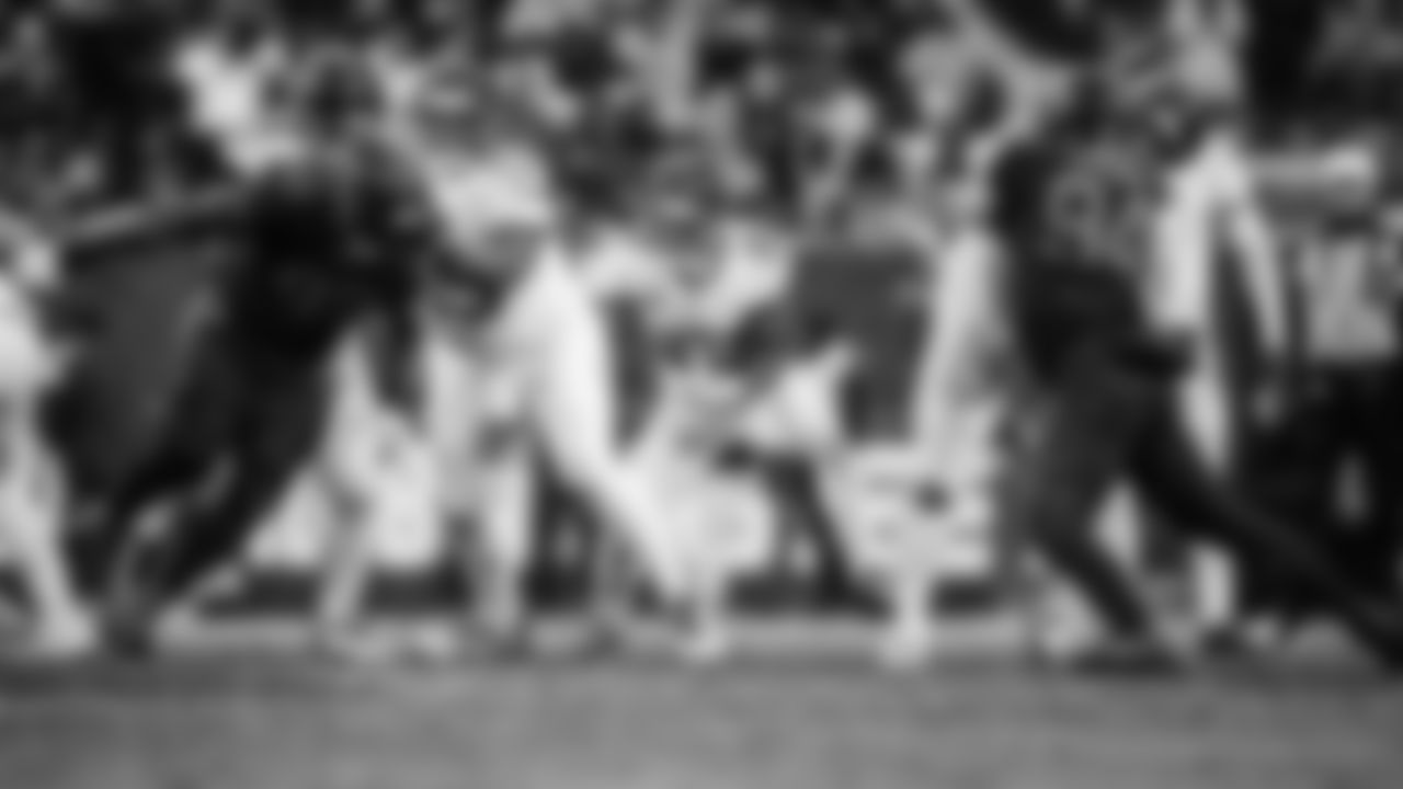 The Tennessee Titans and the Cleveland Browns compete at Huntington Bank Field on December 07, 2025 in Cleveland, OH. Photo By Jessie Rogers/Tennessee Titans