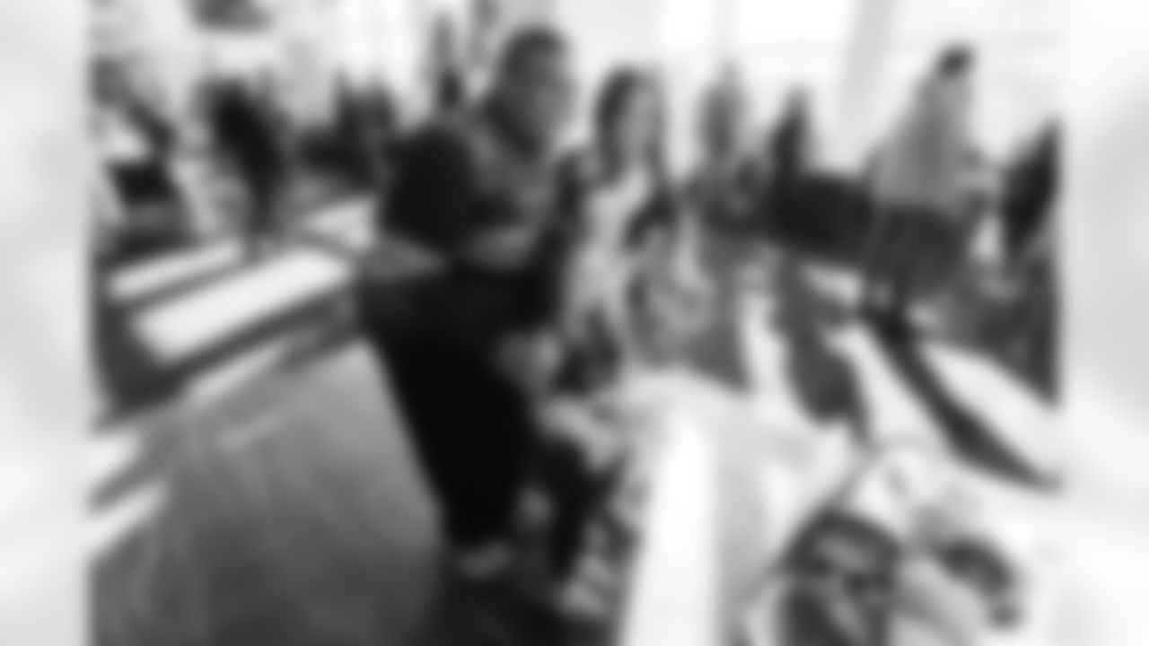 T-Rac's Tinsel Town on December 13, 2025 in Nashville, TN. Photo By Beau Brune/Tennessee Titans