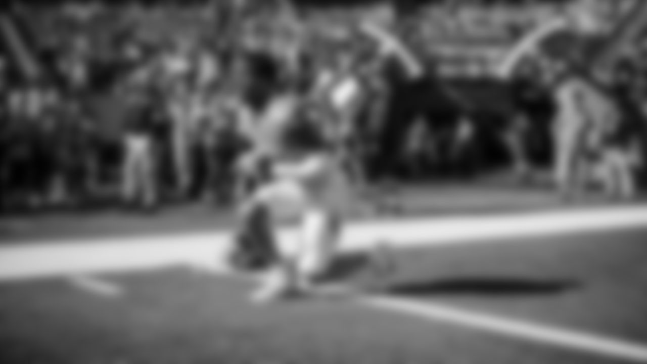 The Tennessee Titans and the Seattle Seahawks compete at Nissan Stadium on November 23, 2025 in Nashville, TN. Photo By Beau Brune/Tennessee Titans