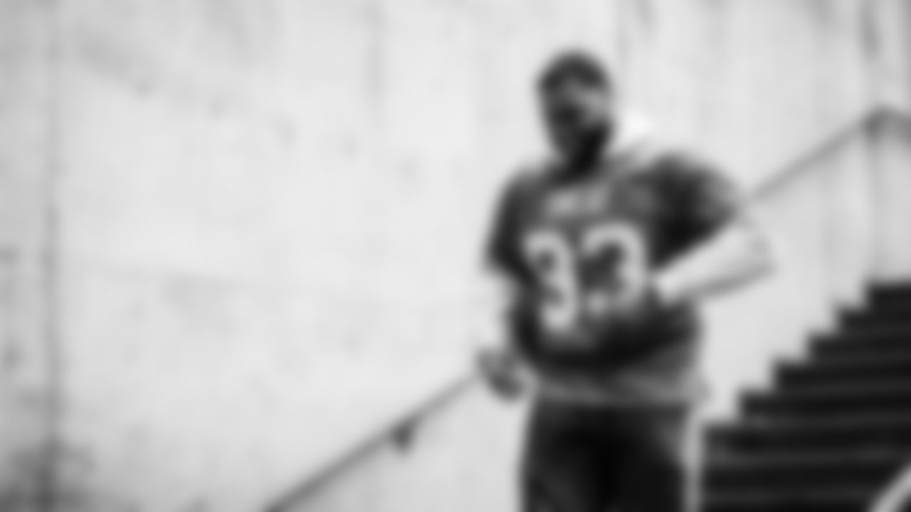 The Tennessee Titans and the Jacksonville Jaguars compete at Nissan Stadium on November 30, 2025 in Nashville, TN. Photo By Donald Page/Tennessee Titans