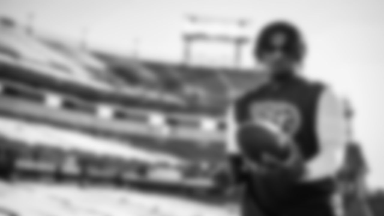 The Tennessee Titans and the Houston Texans compete at Nissan Stadium on November 16, 2025 in Nashville, TN. Photo By Jessie Rogers/Tennessee Titans