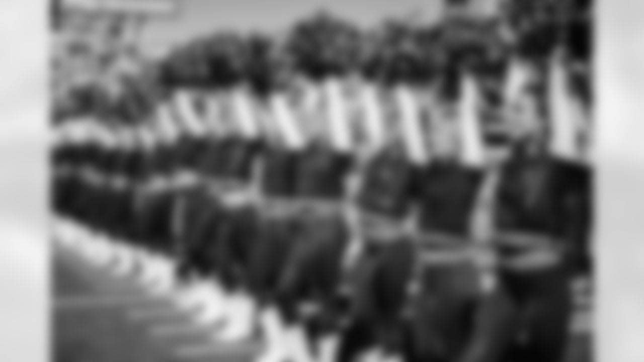 Tennessee Titans Cheerleaders performing before the game between the Tennessee Titans and the Jacksonville Jaguars at Nissan Stadium on November 30, 2025 in Nashville, TN. Photo By Kaitlyn Hungerford/Tennessee Titans