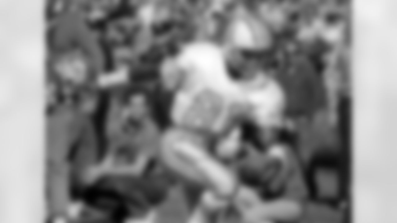 San Francisco 49ers vs Houston Oilers at Candlestick Park Sunday, November 8, 1987. 49ers Beat Oilers 27-20
. Huston Oilers Wide Receiver Ernest Givins (81). (AP Photo/Al Golub)