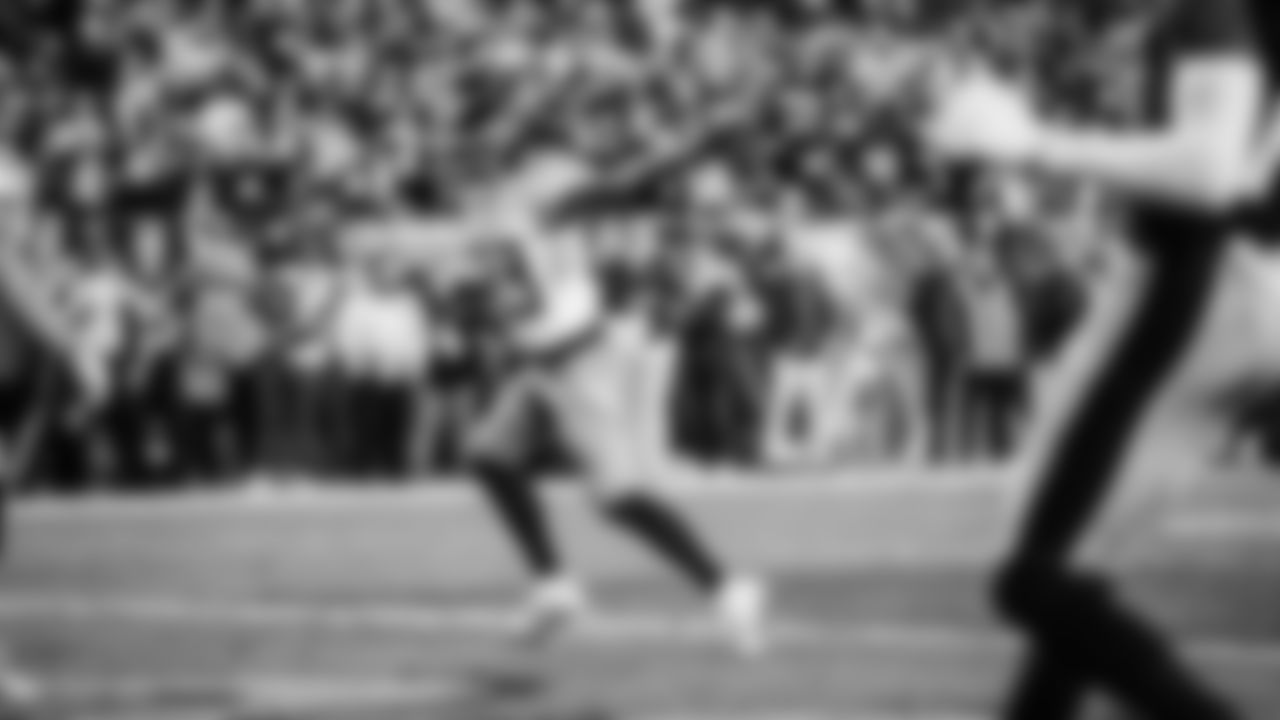 The game between the Tennessee Titans and the Pittsburgh Steelers at Acrisure Stadium on November 02, 2023 in Pittsburgh, PA. Photo By \40215e/Tennessee Titans