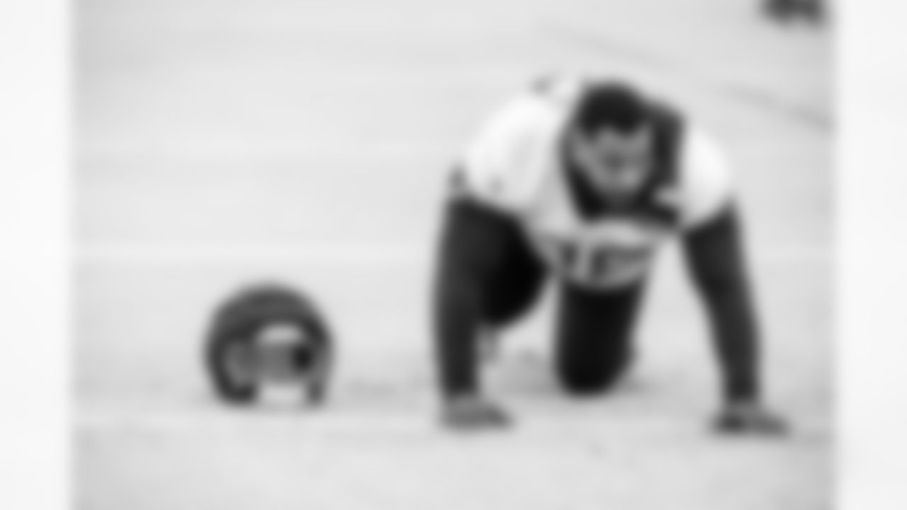 Defensive tackle Jeffery Simmons #98 of the Tennessee Titans during practice at the Ascension Saint Thomas Sports Park on December 26, 2025 in Nashville, TN. Photo By Donald Page/Tennessee Titans