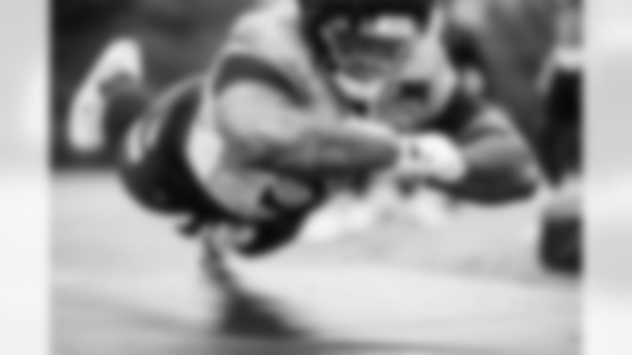 Tackle JC Latham #55 of the Tennessee Titans during practice at the Ascension Saint Thomas Sports Park on December 5, 2025 in Nashville, TN. Photo By Donald Page/Tennessee Titans