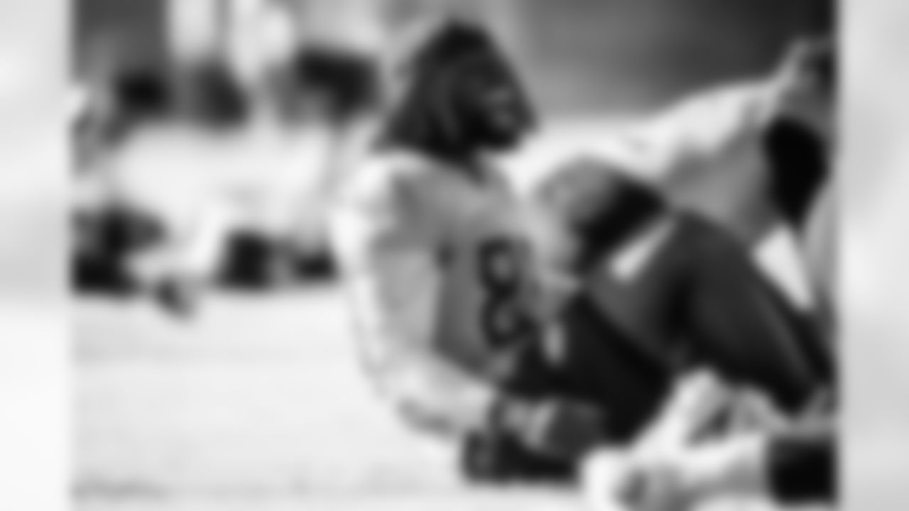 Tight end Chig Okonkwo #85 of the Tennessee Titans during practice at the Ascension Saint Thomas Sports Park on January 1, 2026 in Nashville, TN. Photo By Jessie Rogers/Tennessee Titans