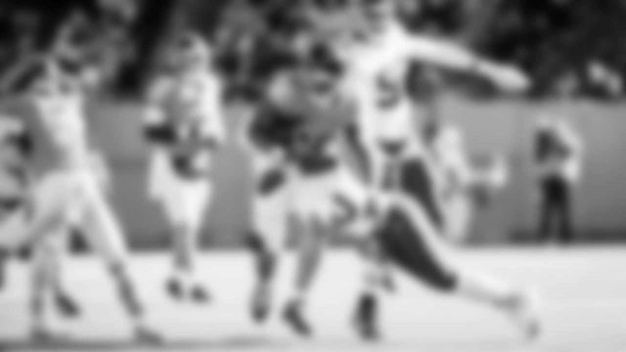 The Tennessee Titans and the Kansas City Chiefs compete at Nissan Stadium on December 21, 2025 in Nashville, TN. Photo By Beau Brune/Tennessee Titans