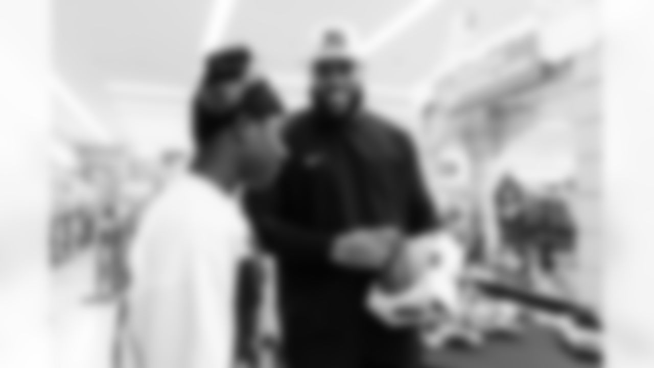 Defensive tackle Jeffery Simmons #98 of the Tennessee Titans partners with Big Brothers Big Sisters to take kids shopping at Academy Sports on December 09, 2025 in Nashville, TN. Photo By Jessie Rogers/Tennessee Titans