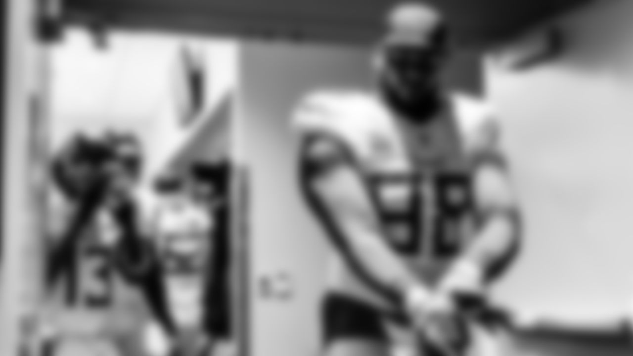 Defensive tackle Jeffery Simmons #98 of the Tennessee Titans before the game between the Tennessee Titans and the Jacksonville Jaguars at EverBank Stadium on January 04, 2026 in Jacksonville, FL. Photo By Donald Page/Tennessee Titans