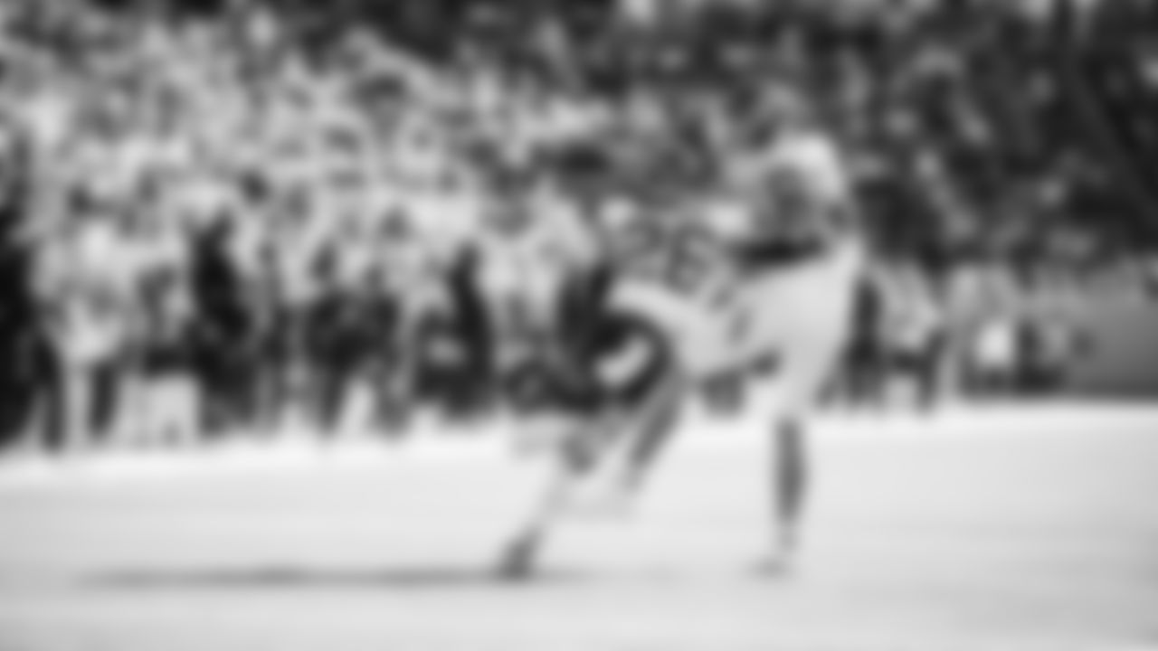 The Tennessee Titans and the Jacksonville Jaguars compete at Nissan Stadium on November 30, 2025 in Nashville, TN. Photo By Jessie Rogers/Tennessee Titans