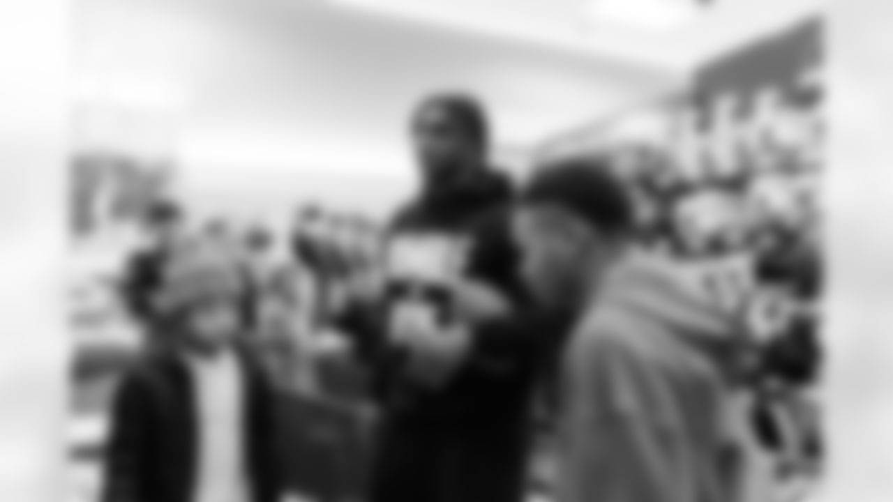 Quarterback Cam Ward #1 of the Tennessee Titans partners with Preston Taylor Ministries to take 8 kids holiday shopping on December 16, 2025 in Nashville, TN. Photo By Jessie Rogers/Tennessee Titans