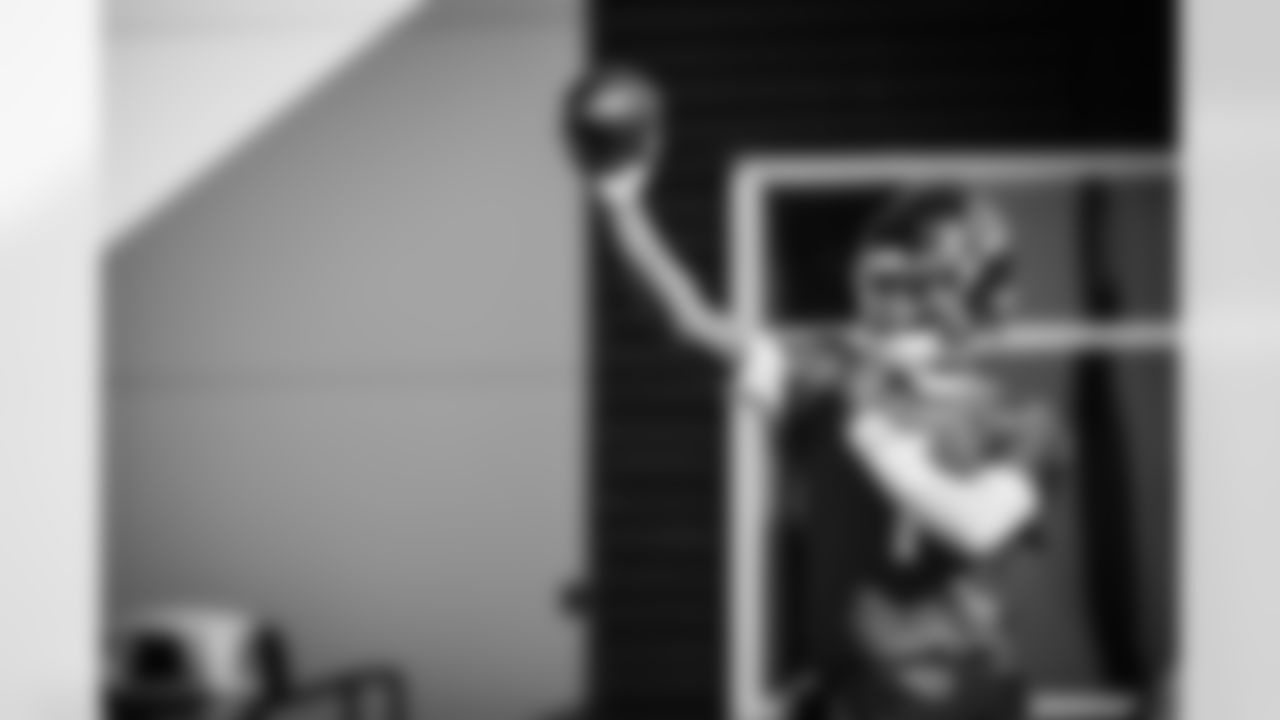 Quarterback Cam Ward #1 of the Tennessee Titans during practice at the Ascension Saint Thomas Sports Park on November 27, 2025 in Nashville, TN. Photo By Donald Page/Tennessee Titans