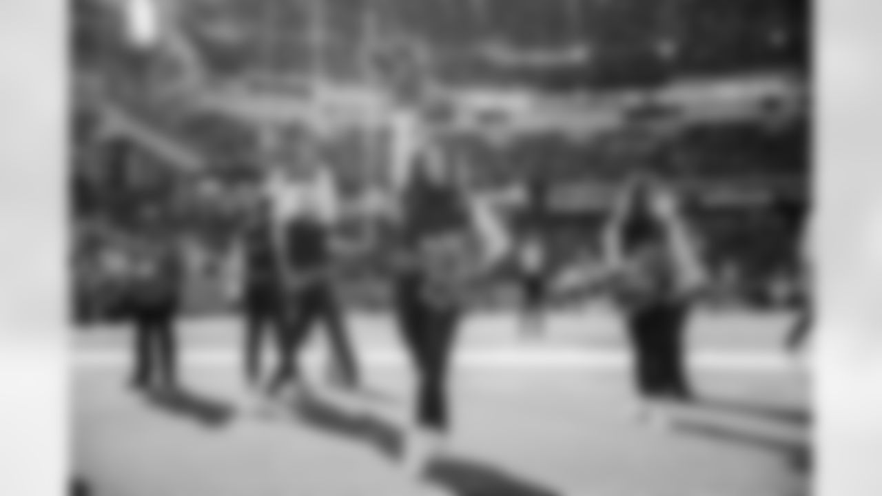 Tennessee Titans Cheerleaders during the game between the Tennessee Titans and the Jacksonville Jaguars at Nissan Stadium on November 30, 2025 in Nashville, TN. Photo By Kaitlyn Hungerford/Tennessee Titans