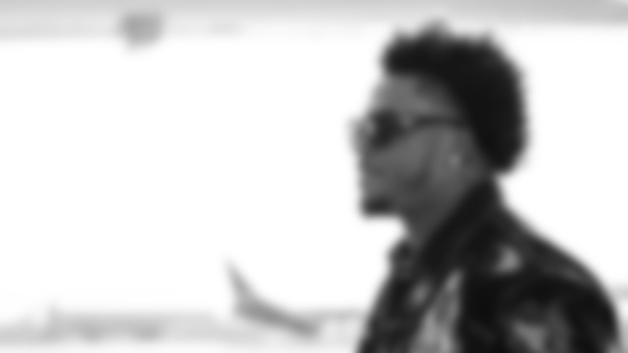 Linebacker Cedric Gray #33 of the Tennessee Titans during the travel day at the Nashville International Airport on January 03, 2026 in Nashville, TN. Photo by Jessie Rogers/Tennessee Titans