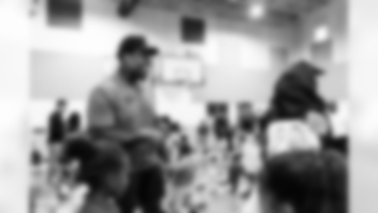 Defensive end Sebastian Joseph-Day #69 of the Tennessee Titans partners with Backfield In Motion to throw a Halloween Party for youth at Amqui Elementary School on October 21, 2025 in Nashville, TN. Photo By Jessie Rogers/Tennessee Titans