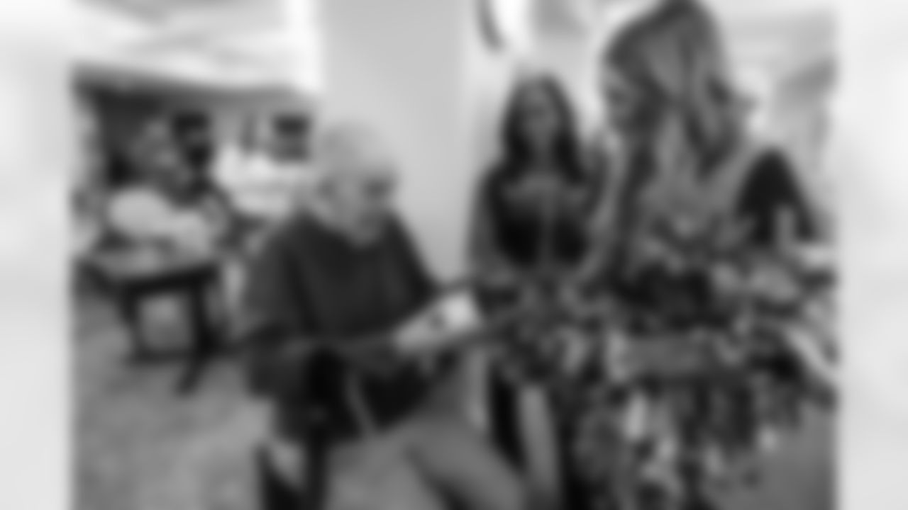 Titan Up Friday Caravan presented by 8th & Roast on November 14, 2025 in Nashville, TN. Photo By Beau Brune/Tennessee Titans