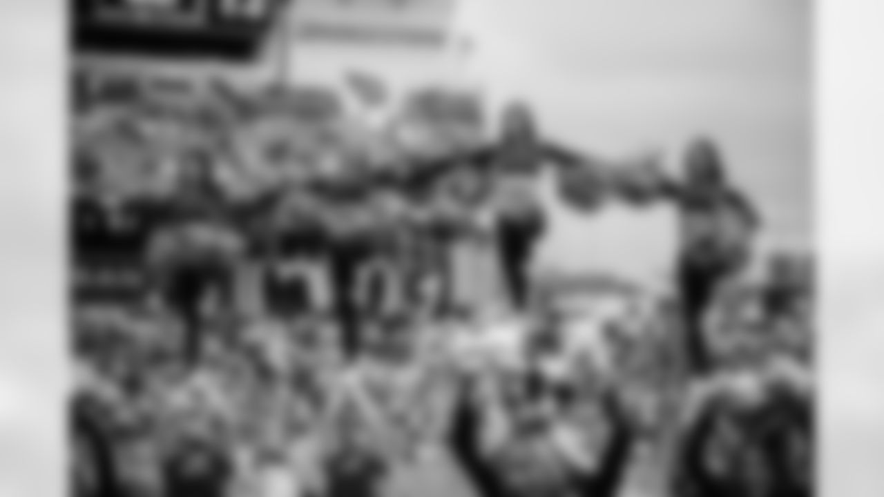 Tennessee Titans Cheerleaders performing during the game between the Tennessee Titans and the Los Angeles Chargers at Nissan Stadium on November 02, 2025 in Nashville, TN. Photo By Kaitlyn Hungerford/Tennessee Titans