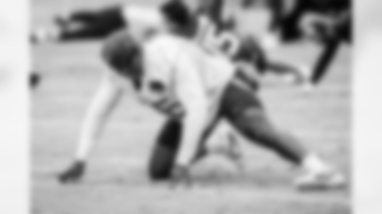 Outside linebacker Truman Jones #56 of the Tennessee Titans during practice at the Ascension Saint Thomas Sports Park on November 21, 2025 in Nashville, TN. Photo By Beau Brune/Tennessee Titans