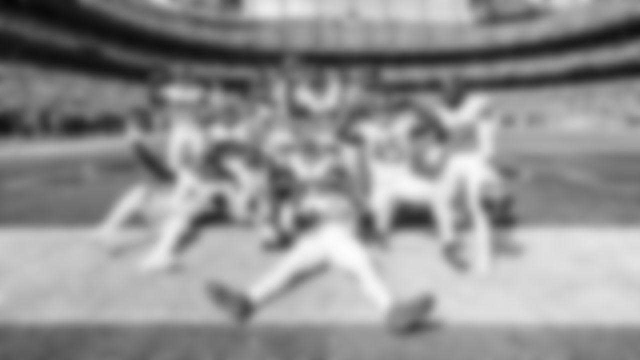 Cornerback Darrell Baker Jr. #39 of the Tennessee Titans, Outside linebacker Oluwafemi Oladejo #7 of the Tennessee Titans, Linebacker Cody Barton #50 of the Tennessee Titans, Outside linebacker Dre'Mont Jones #45 of the Tennessee Titans, Safety Xavier Woods #25 of the Tennessee Titans, Cornerback Roger McCreary #21 of the Tennessee Titans, Linebacker Cedric Gray #33 of the Tennessee Titans, Linebacker James Williams Sr. #52 of the Tennessee Titans, Safety Quandre Diggs #28 of the Tennessee Titans, Outside linebacker Dre'Mont Jones #45 of the Tennessee Titans, Cornerback L'Jarius Sneed #38 of the Tennessee Titans during the game between the Tennessee Titans and the Denver Broncos at Empower Field at Mile High on September 07, 2025 in Denver, CO. Photo By Donald Page/Tennessee Titans