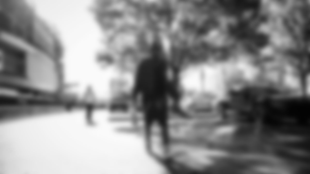 The Tennessee Titans and the Houston Texans compete at Nissan Stadium on November 16, 2025 in Nashville, TN. Photo By Donald Page/Tennessee Titans