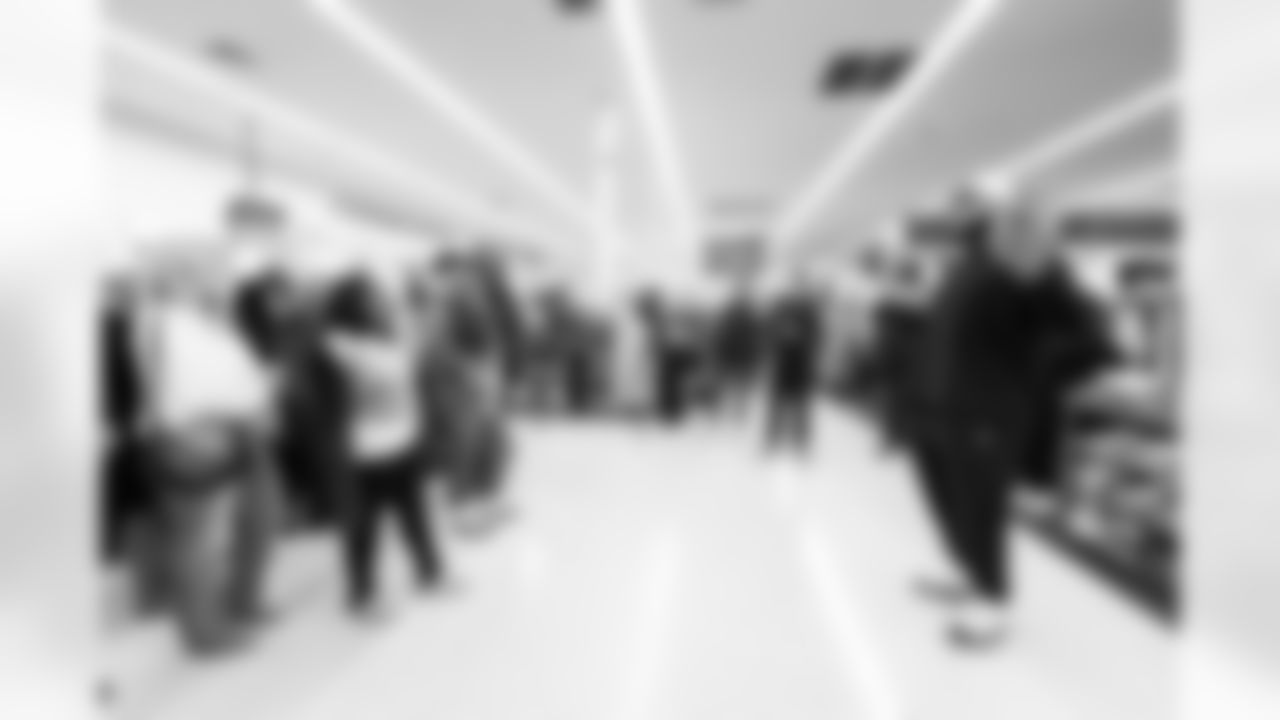 Defensive tackle Jeffery Simmons #98 of the Tennessee Titans partners with Big Brothers Big Sisters to take kids shopping at Academy Sports on December 09, 2025 in Nashville, TN. Photo By Jessie Rogers/Tennessee Titans