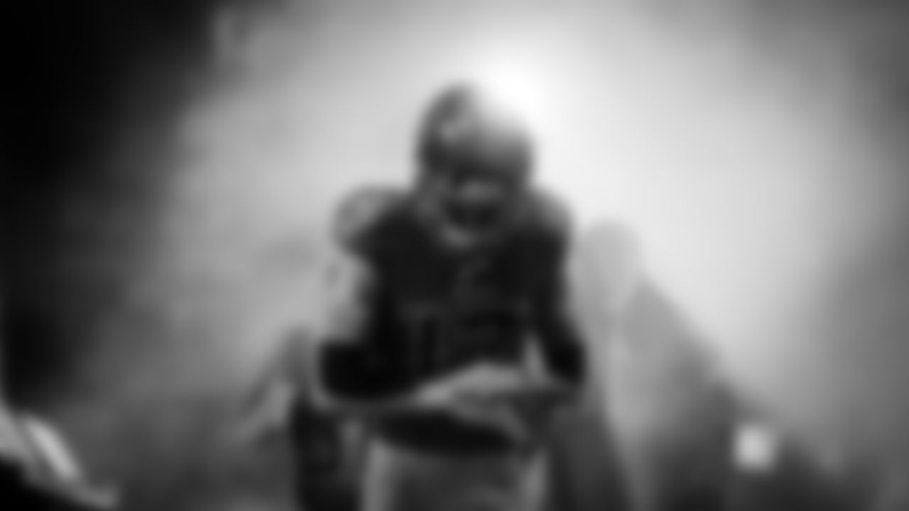 Wide receiver Chimere Dike #17 of the Tennessee Titans before the game between the Tennessee Titans and the Los Angeles Chargers at Nissan Stadium on November 02, 2025 in Nashville, TN. Photo By Jessie Rogers/Tennessee Titans