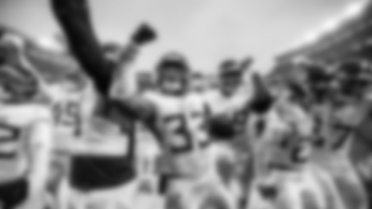 Outside linebacker Jihad Ward #53 of the Tennessee Titans, Defensive end Sebastian Joseph-Day #69 of the Tennessee Titans, Cornerback Marcus Harris #26 of the Tennessee Titans, Defensive back Amani Hooker #37 of the Tennessee Titans, Linebacker Cedric Gray #33 of the Tennessee Titans during the game between the Tennessee Titans and the Cleveland Browns at Huntington Bank Field on December 07, 2025 in Cleveland, OH. Photo By Donald Page/Tennessee Titans