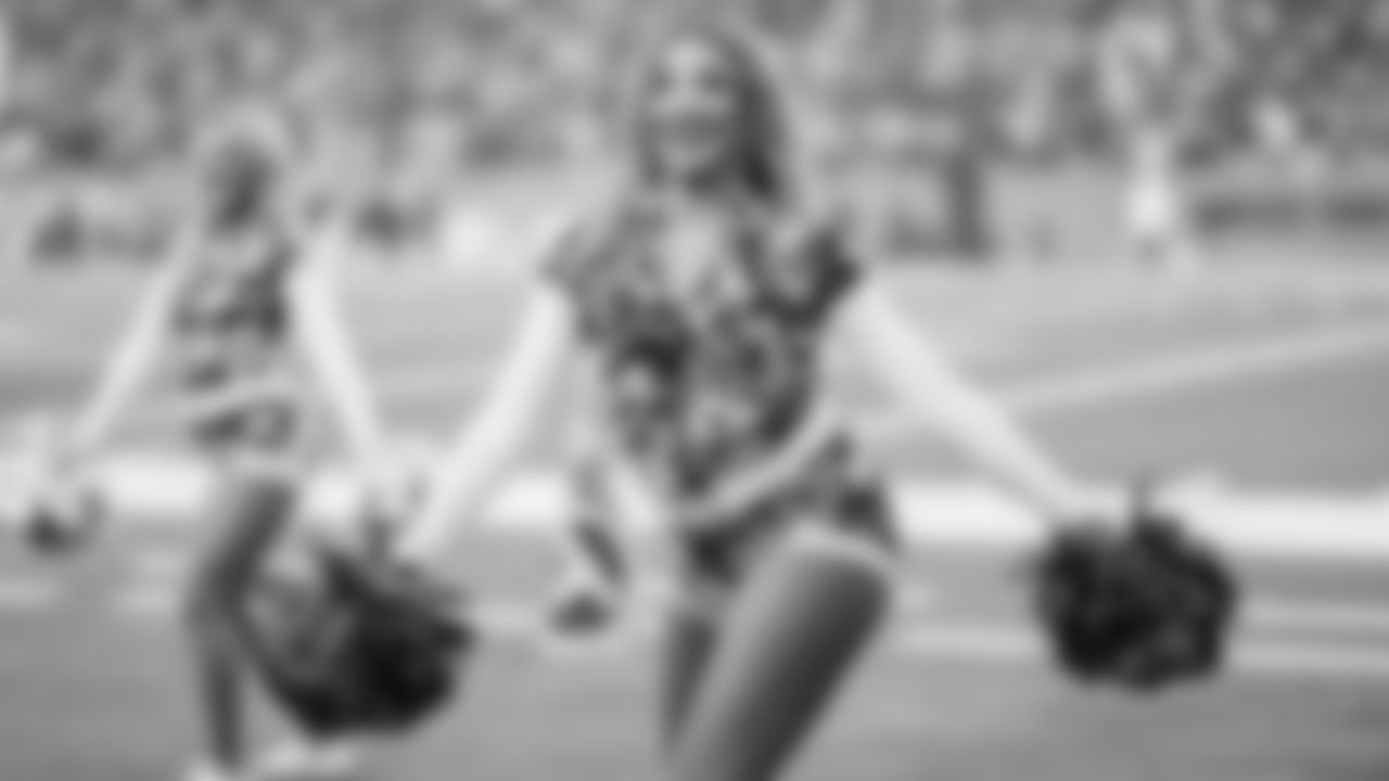 Tennessee Titans Cheerleaders during the game between the Tennessee Titans and the Carolina Panthers at Nissan Stadium on November 26, 2023 in Nashville, TN. Photo By Kaitlyn Hungerford/Tennessee Titans