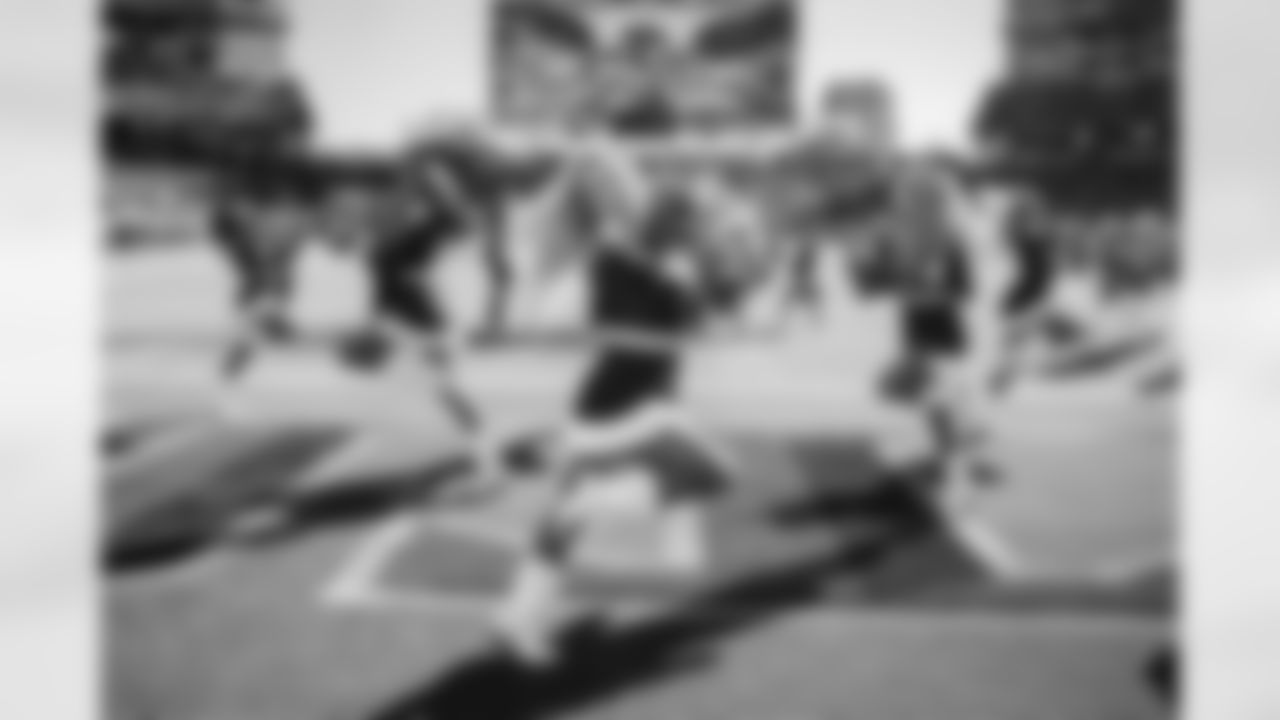 Tennessee Titans Entertainment performing during the game between the Tennessee Titans and the Kansas City Chiefs at Nissan Stadium on December 21, 2025 in Nashville, TN. Photo By Kaitlyn Hungerford/Tennessee Titans