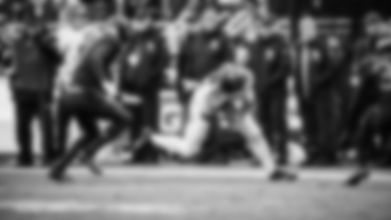 The Tennessee Titans and the Cleveland Browns compete at Huntington Bank Field on December 07, 2025 in Cleveland, OH. Photo By Jessie Rogers/Tennessee Titans