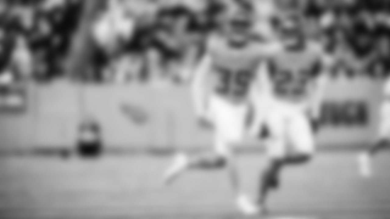 The Tennessee Titans and the Los Angeles Chargers compete at Nissan Stadium on November 02, 2025 in Nashville, TN. Photo B Jessie Rogers/Tennessee Titans