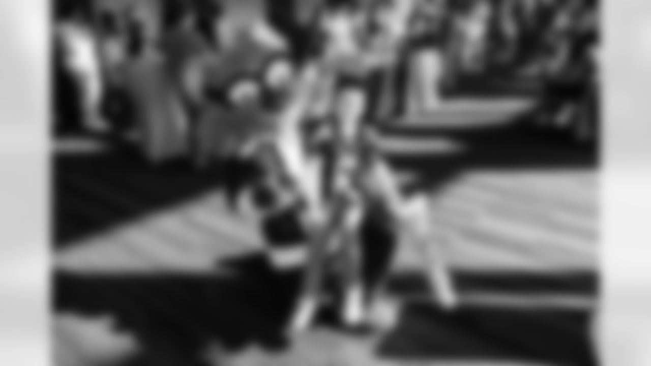 T-Rac's Tinsel Town on December 13, 2025 in Nashville, TN. Photo By Beau Brune/Tennessee Titans