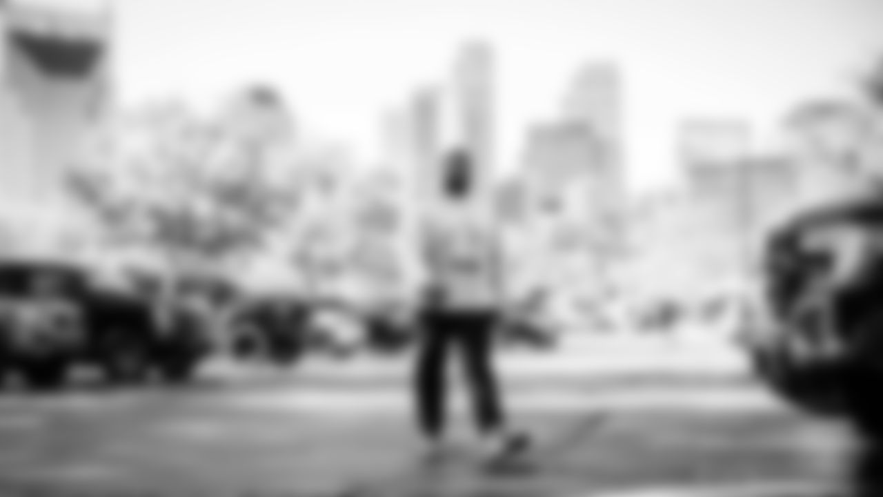 The Tennessee Titans and the Houston Texans compete at Nissan Stadium on November 16, 2025 in Nashville, TN. Photo By Donald Page/Tennessee Titans